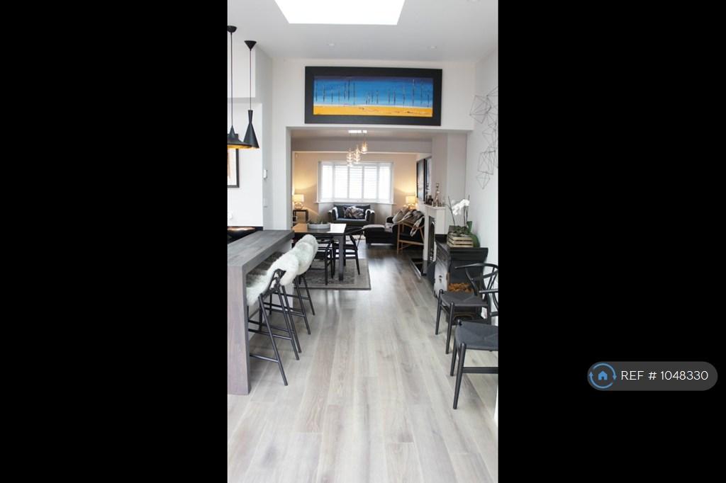 Open Plan Dining/Kitchen Area