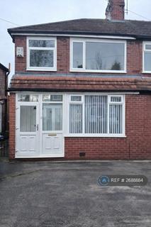 2 bedroom semi-detached house to rent, Fife Avenue, Chadderton, Oldham, OL9