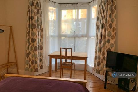 1 bedroom in a house share to rent, Rhondda Street, Swansea, SA1
