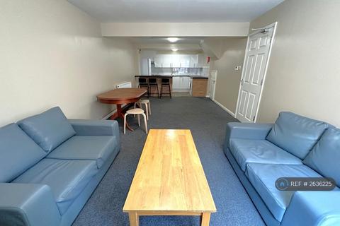 3 bedroom terraced house to rent, Stokes Croft, Bristol, BS1