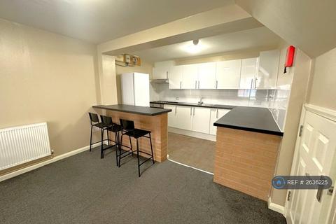 3 bedroom terraced house to rent, Stokes Croft, Bristol, BS1