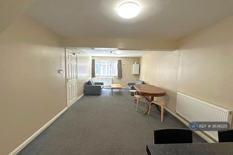 3 bedroom terraced house to rent, Stokes Croft, Bristol, BS1