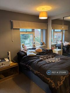 3 bedroom semi-detached house to rent, St. Nicholas Close, Uxbridge, UB8
