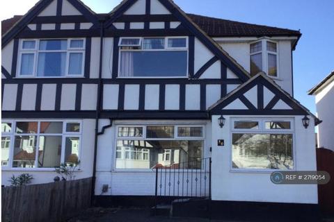 1 bedroom in a house share to rent, Fairview Crescent, Harrow, HA2