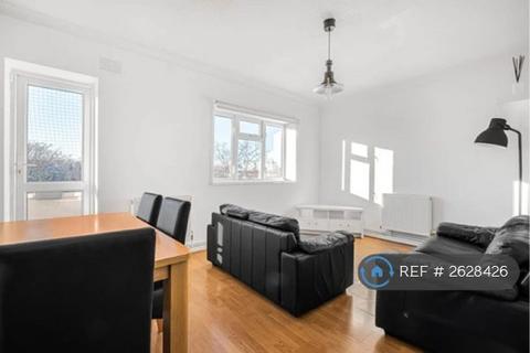 2 bedroom flat to rent, Longbridge Way, London, SE13