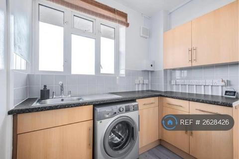 2 bedroom flat to rent, Longbridge Way, London, SE13