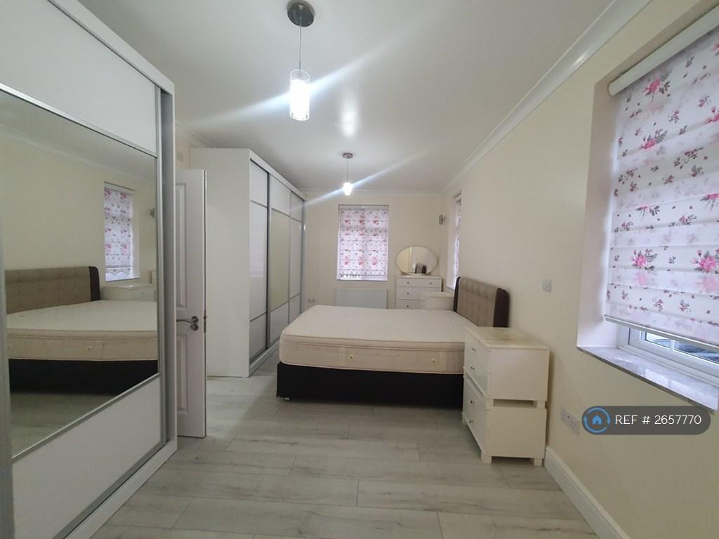 Master Room 2