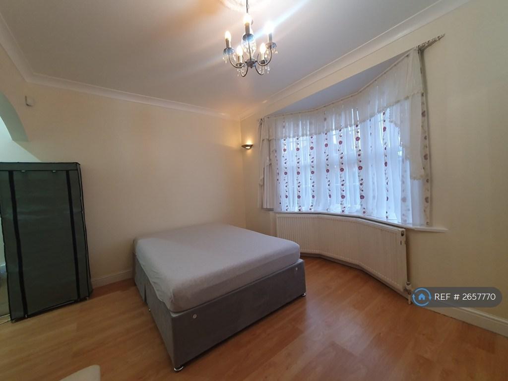 Master Room 1