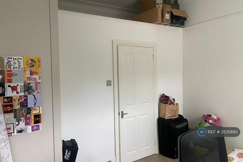 1 bedroom in a house share to rent, Sackville Road, Hove, BN3