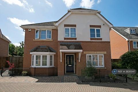 4 bedroom detached house to rent, Myllers Lond, Hook, RG27