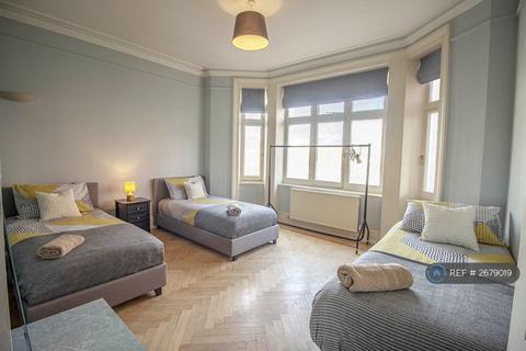 undefined, Paddington, London, NW1