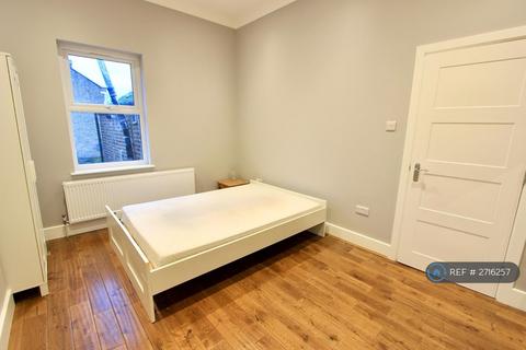 undefined, Friern Barnet Road, London, N11