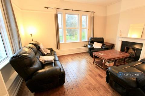 undefined, Friern Barnet Road, London, N11