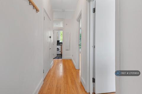 undefined, Sutton Road, London, N10