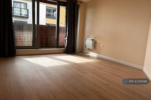 1 bedroom flat to rent, Ashleigh Court, Watford, WD17
