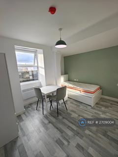 undefined, Tottenham Lane, London, N8