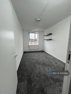2 bedroom flat to rent, Lea View House Springfield, London, E5