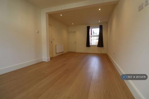 2 bedroom terraced house to rent, Symington Street, Northampton, NN5