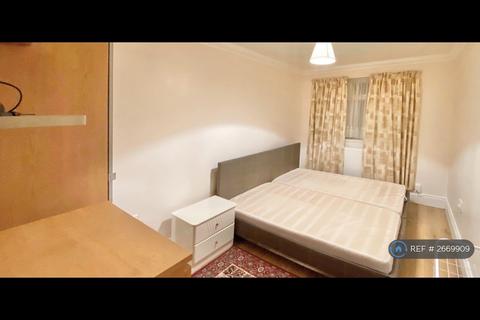 1 bedroom flat to rent, Chaseville Park Road, Oakwood, London, N21