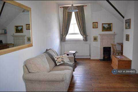 1 bedroom flat to rent, The Avenue, Richmond, TW1