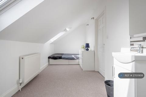 undefined, Gammons Lane, Watford, WD24