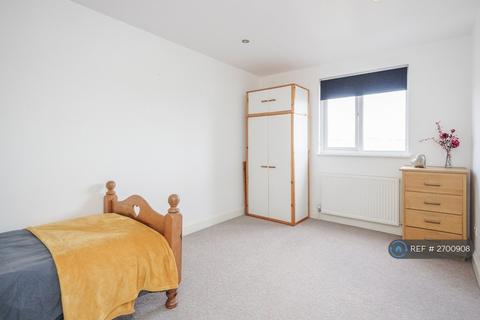 undefined, Gammons Lane, Watford, WD24