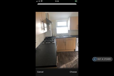 2 bedroom flat to rent, Upper Tooting Road, London, SW17