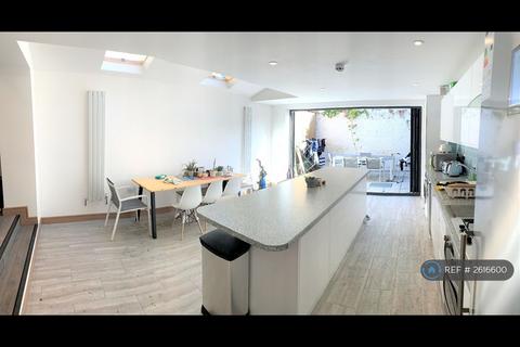 undefined, Hemberton Road, London, SW9