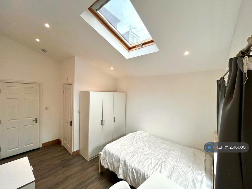 Garden Facing Ensuite Bedroom