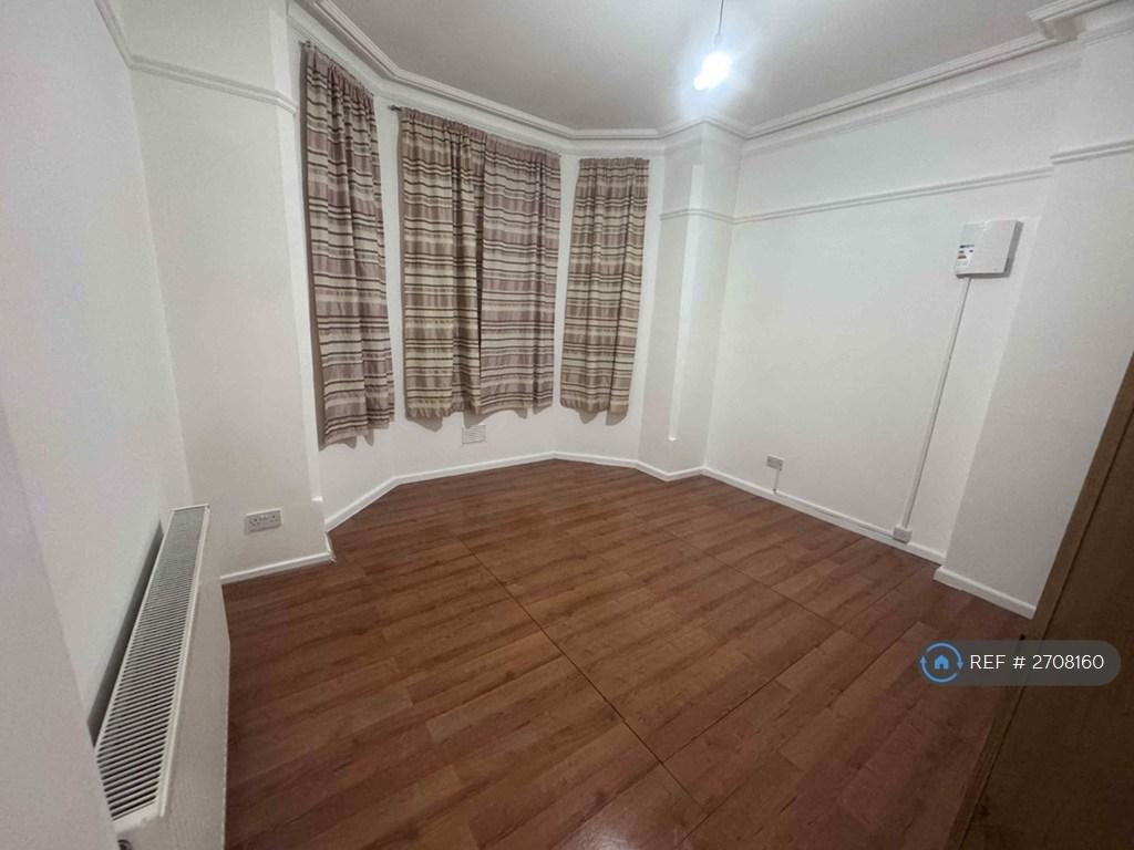 Large Bedroom