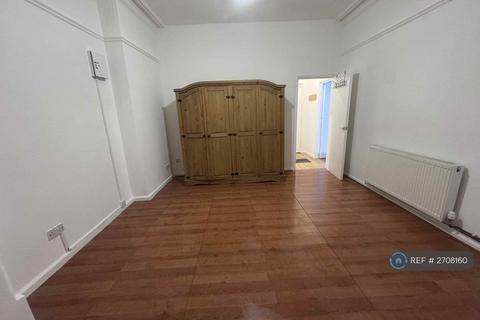 undefined, Tavistock Court, Luton, LU1