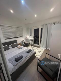 3 bedroom flat to rent, London, London, W9
