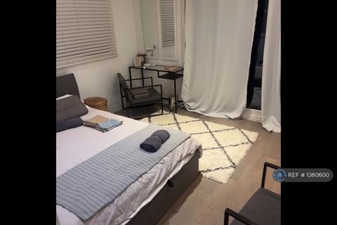 3 bedroom flat to rent, London, London, W9