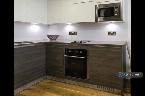 1 bedroom flat to rent, Staines Road, Hounslow, TW3
