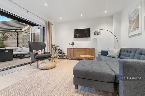 undefined, St. Edmunds Way, Cambridge, CB22