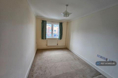2 bedroom flat to rent, Tiptaft House, Mitcham, CR4