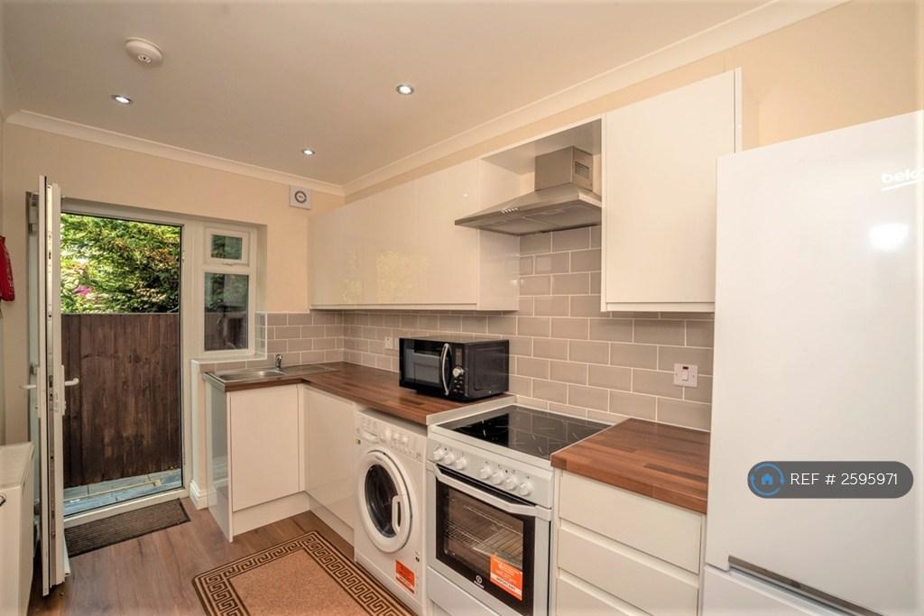 Room-5 Kitchen