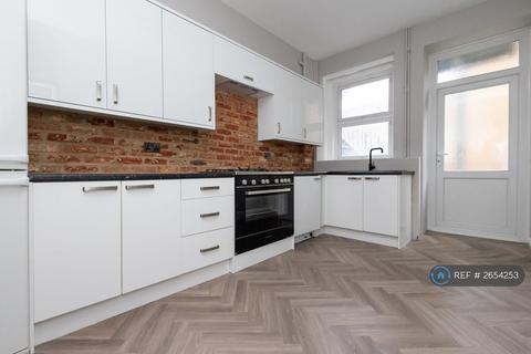 3 bedroom flat to rent, Richmond Chambers, Bournemouth, BH2