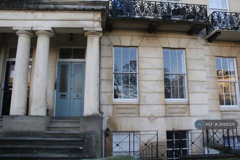 3 bedroom flat to rent, Jesmond House, Cheltenham, GL50