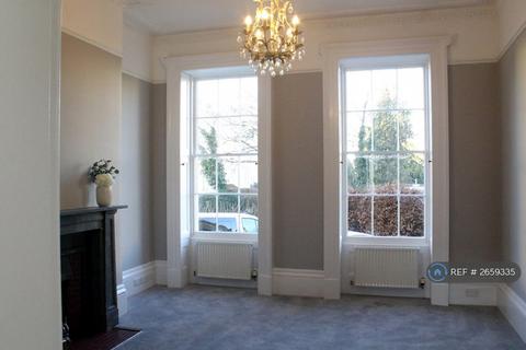 3 bedroom flat to rent, Jesmond House, Cheltenham, GL50