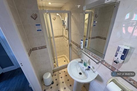 1 bedroom in a house share to rent, Vance Road, Blackpool, FY1