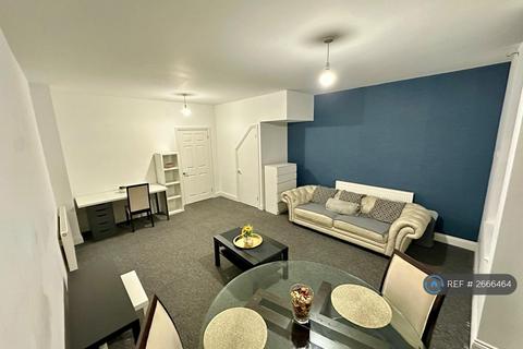 1 bedroom in a house share to rent, Century Yard, London, SE23
