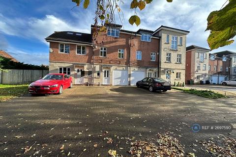 undefined, Lower Green Gardens, Worcester Park, KT4