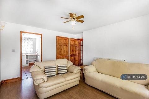 1 bedroom flat to rent, Tulip Avenue, Nottingham, NG3