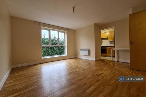 2 bedroom flat to rent, Scotney Gardens, Maidstone, ME16