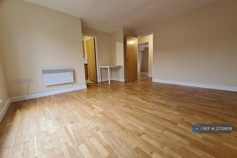 2 bedroom flat to rent, Scotney Gardens, Maidstone, ME16