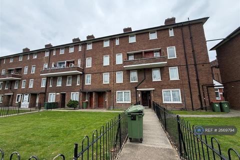 4 bedroom maisonette to rent, Rogers Road, London, E16