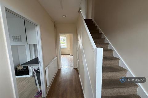 4 bedroom maisonette to rent, Rogers Road, London, E16