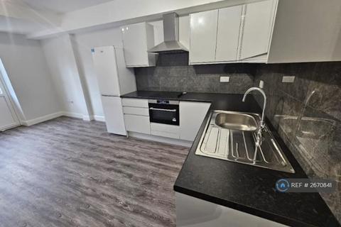 3 bedroom flat to rent, Carlton Avenue, Harrow, HA3