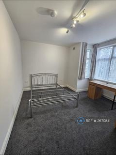 3 bedroom flat to rent, Carlton Avenue, Harrow, HA3